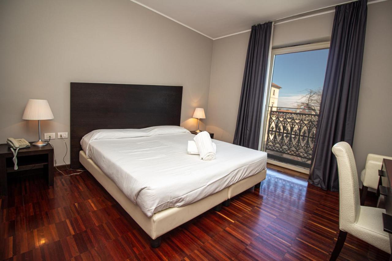 Hotel Cavour By Lvg Hotel Collection Novara Esterno foto
