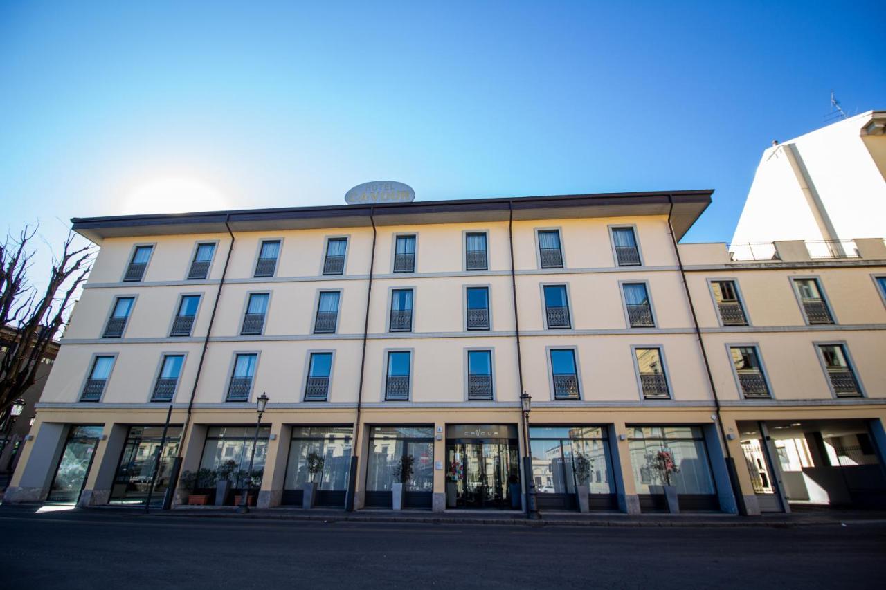 Hotel Cavour By Lvg Hotel Collection Novara Esterno foto