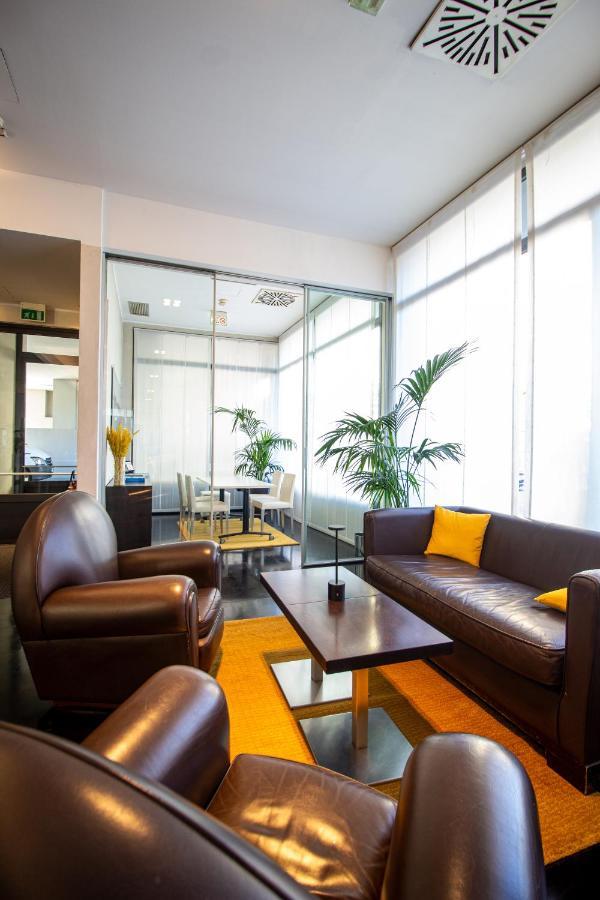 Hotel Cavour By Lvg Hotel Collection Novara Esterno foto