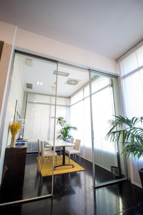 Hotel Cavour By Lvg Hotel Collection Novara Esterno foto