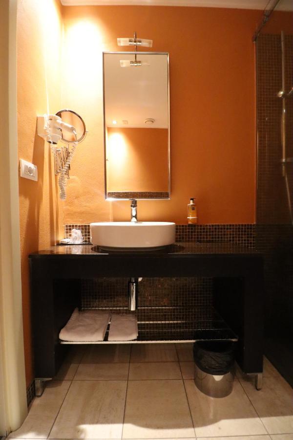 Hotel Cavour By Lvg Hotel Collection Novara Esterno foto