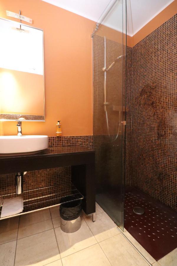 Hotel Cavour By Lvg Hotel Collection Novara Esterno foto