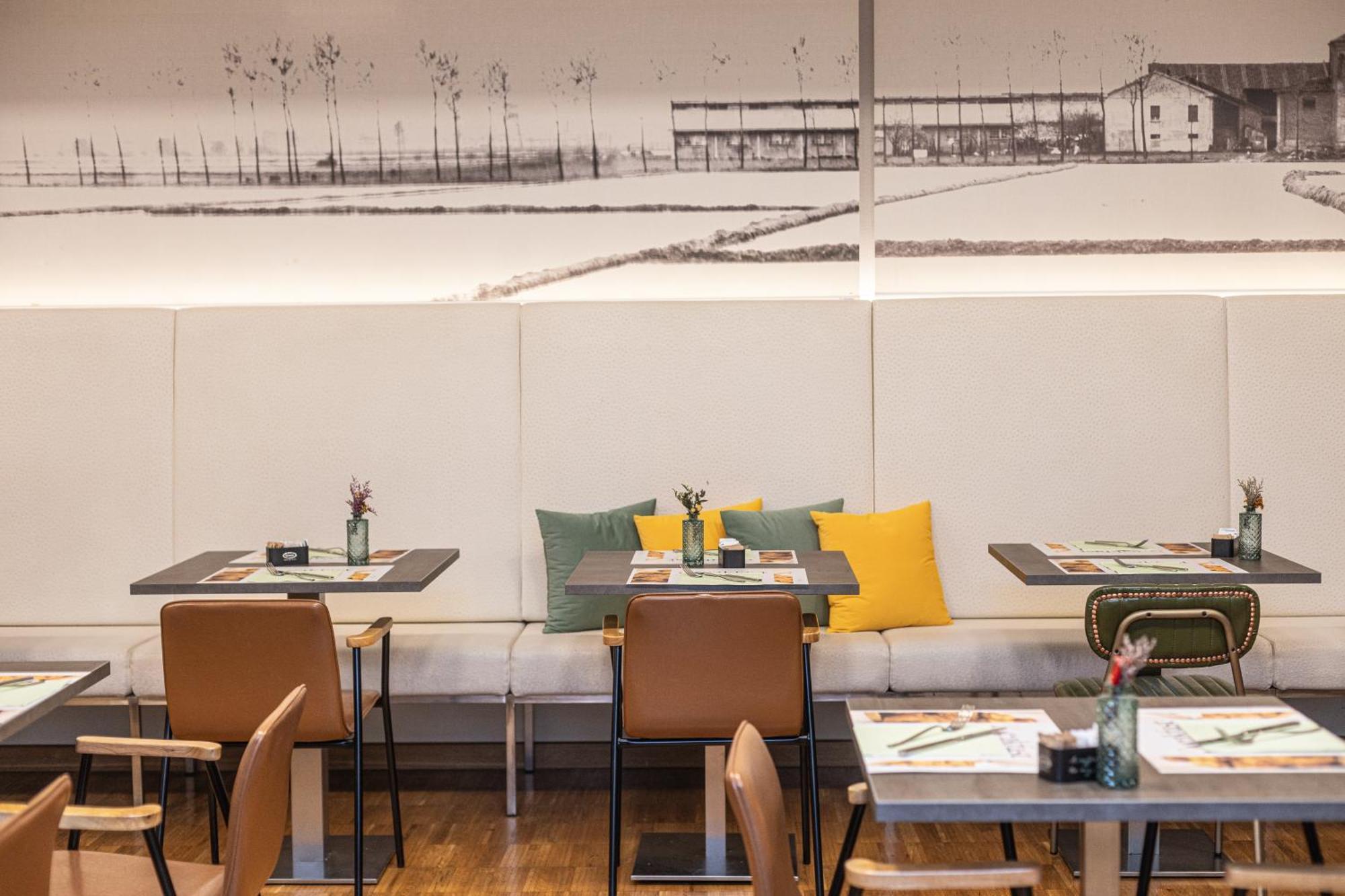 Hotel Cavour By Lvg Hotel Collection Novara Esterno foto