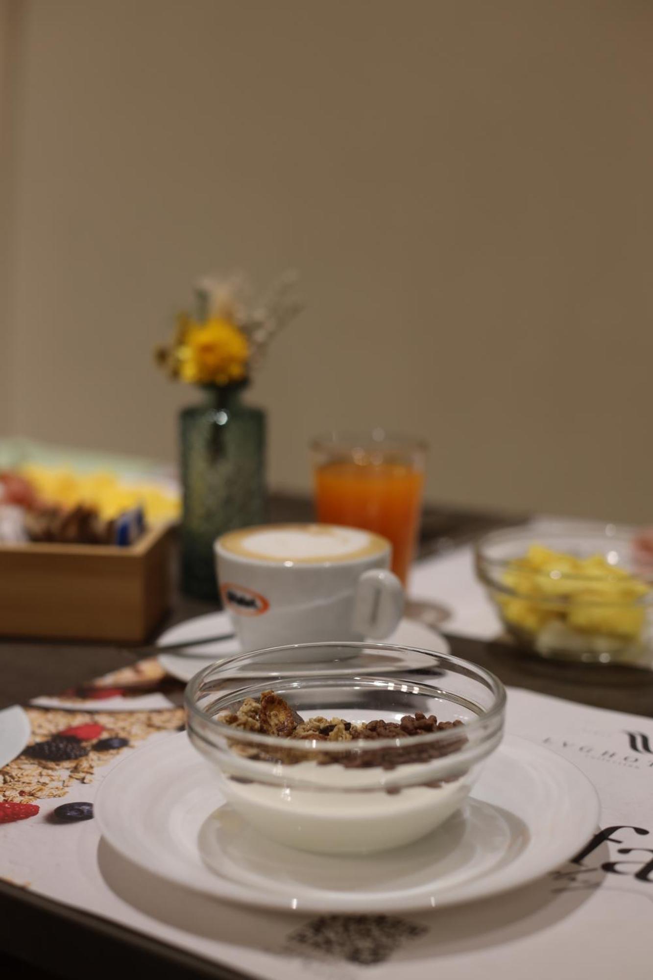 Hotel Cavour By Lvg Hotel Collection Novara Esterno foto